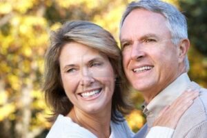 happy-elderly-couple-in-love
