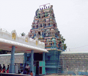 1surutta-rAjakopuram