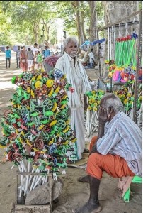 elders-with-toys