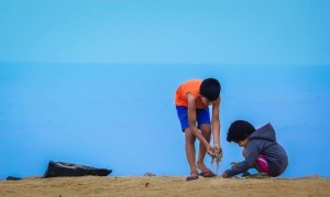 seashore playing