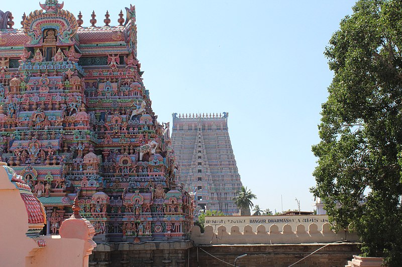 800px-Srirangam_Temple_Gopuram_View