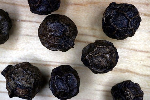 640px-Black_Pepper