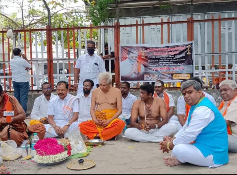 கருவேப்பிலைக் குழம்பு செய்வது எப்படி?