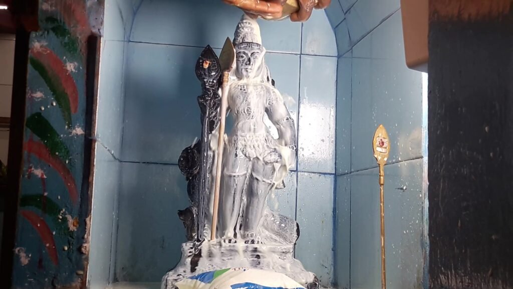 மனமகிழ தீபாவளி வருகிறது வாழ்வில்!
